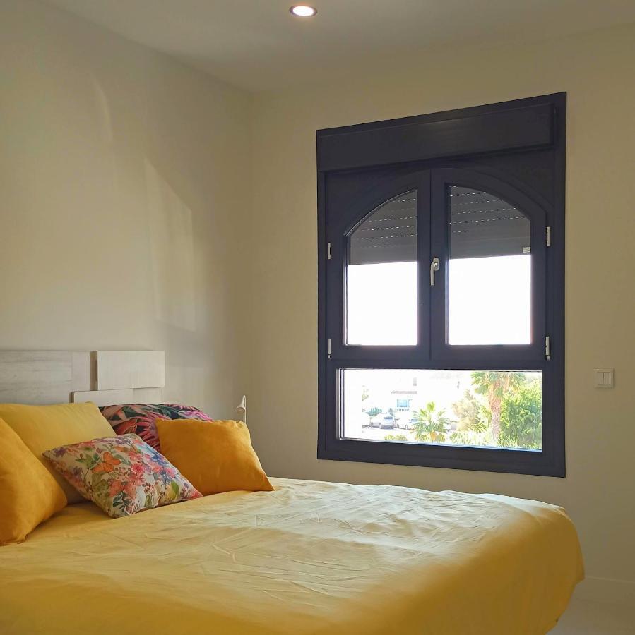 La Paloma Beach Apartment With Pool By Casa Del Sol Hr Manilva Exterior foto