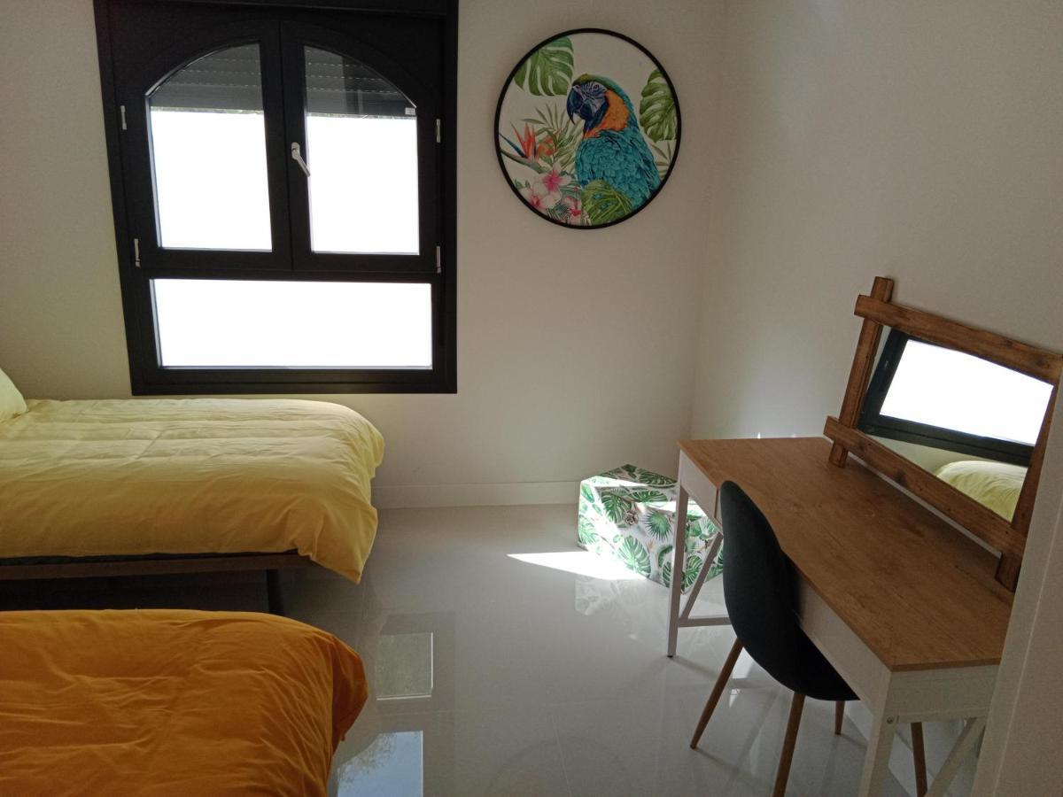 La Paloma Beach Apartment With Pool By Casa Del Sol Hr Manilva Exterior foto