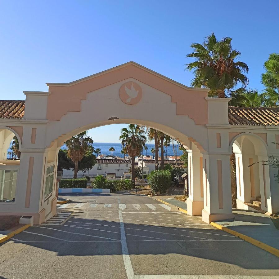 La Paloma Beach Apartment With Pool By Casa Del Sol Hr Manilva Exterior foto
